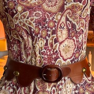 Vintage Scalloped Leather& brass belt. Size 28